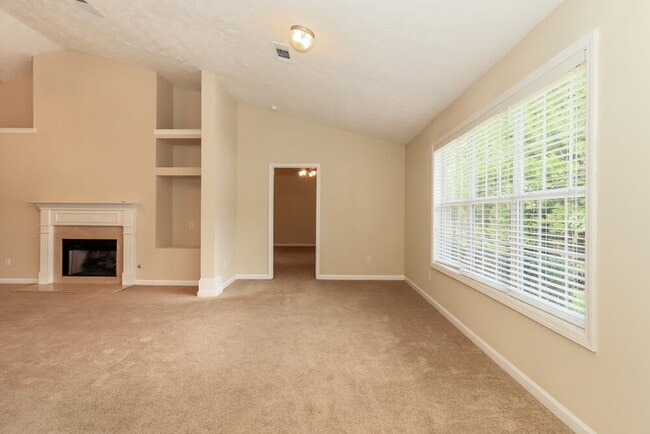Building Photo - 1678 Sylvia Ct NE