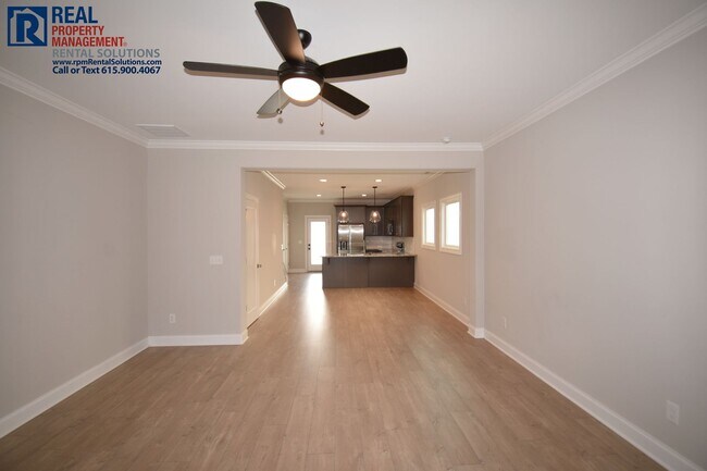 Foto del edificio - Gorgeous and modern 2 bedroom townhome in the heart of Murfreesboro w/ neighborhood pool, hi-spee...