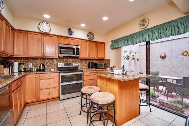 Foto del edificio - 6640 Thornhill Ct