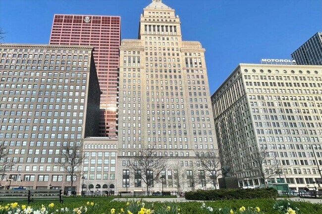 Foto del edificio - 310 S Michigan Ave