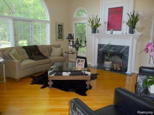 Building Photo - 5999 Orchard Woods Dr