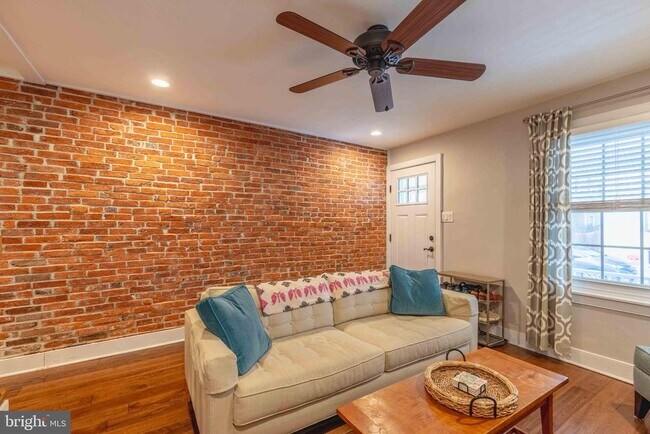 Foto del edificio - 216 W Lafayette St