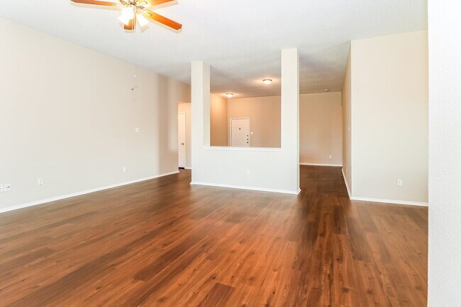 Foto del edificio - 1415 Heather Ridge Dr