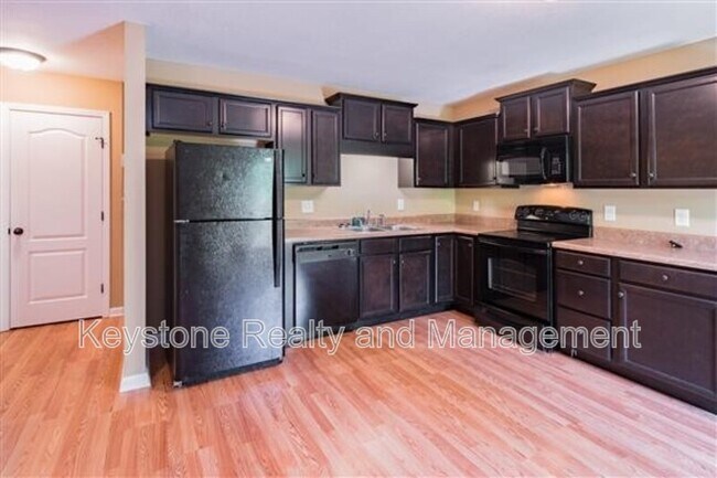 Building Photo - 1721 Thistlewood Dr