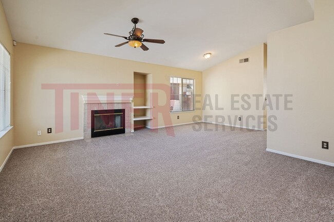 Building Photo - 7856 Crestleigh Ct