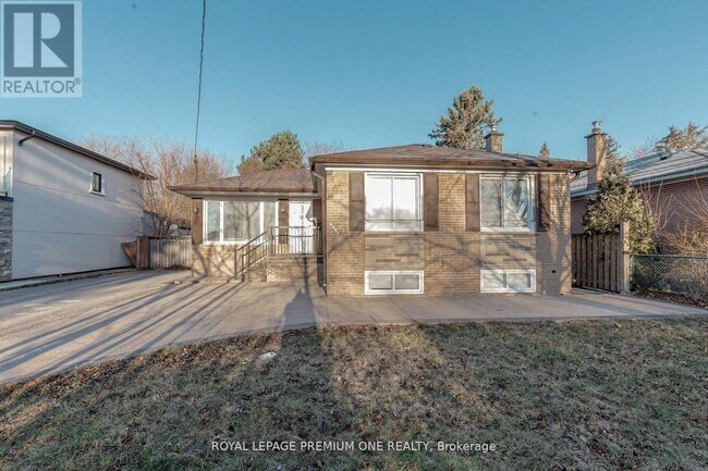Photo du bâtiment - 2085 Bridge Rd