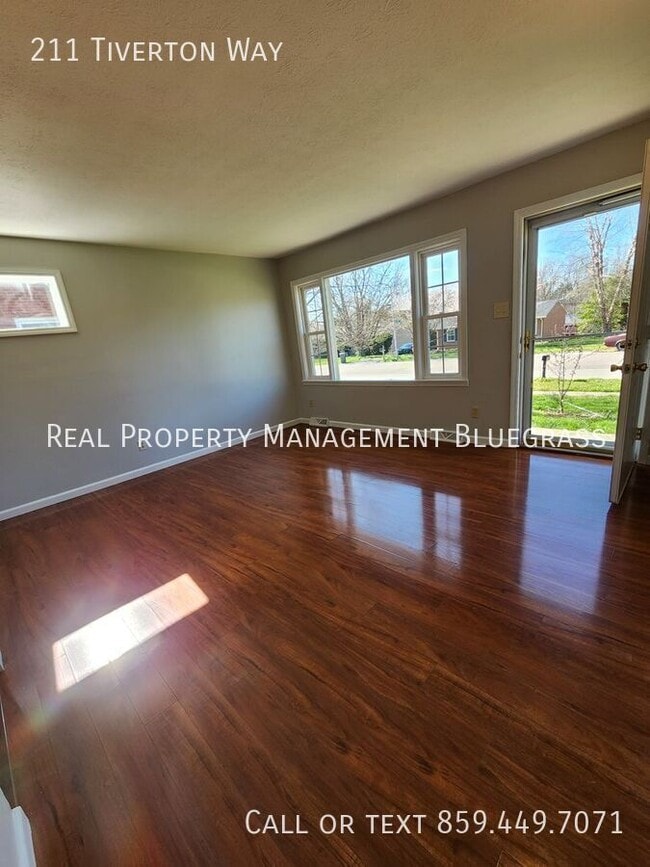 Building Photo - 211 E Tiverton Way