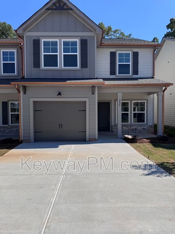 Building Photo - 3025 Venetian Dr