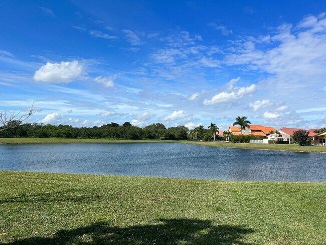 Foto del edificio - 22484 Middletown Dr