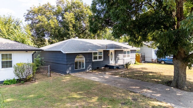 Photo - RENT TO OWN – Warr Acres! House