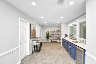 Building Photo - 2701 W Bellfort Ave