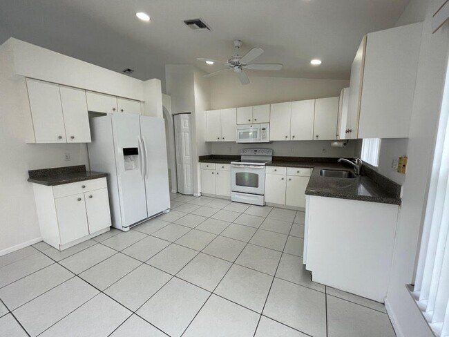 Foto del edificio - 22875 Barrister Dr