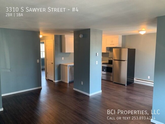 Building Photo - Beautiful remodeled 2 bedroom apartment co...