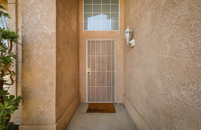 Foto del edificio - 10205 Single Oak Dr