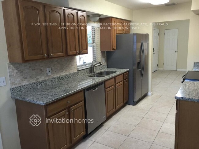 Building Photo - 1305 Viburnum Ln