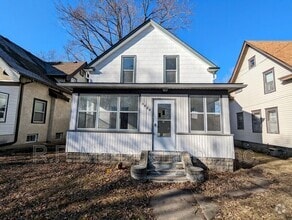 Building Photo - 3620 Pillsbury Ave