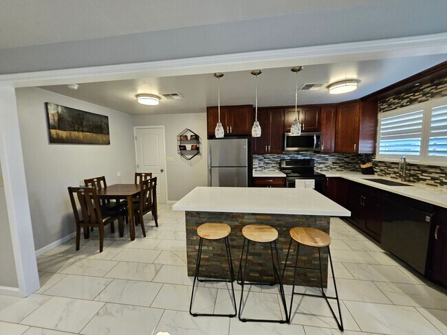 Foto del edificio - Fully Furnished 3 bedroom North Kihei Home