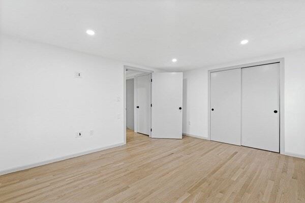Foto del edificio - 104 Mishawum Rd