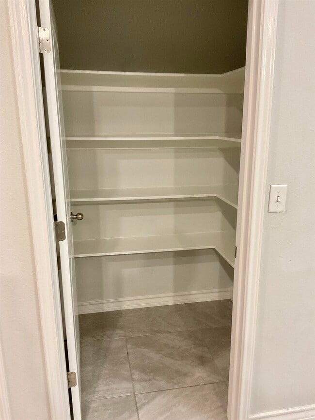 Foto del edificio - 5412 Capilla St