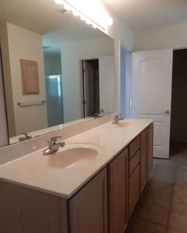 Building Photo - 604 E Shipwreck Rd