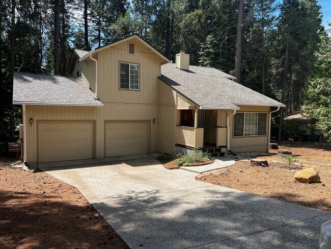 Building Photo - 13163 Quaker Hill Cross Rd
