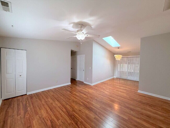 Foto del edificio - Charming 3 Bedroom Home in Raleigh!