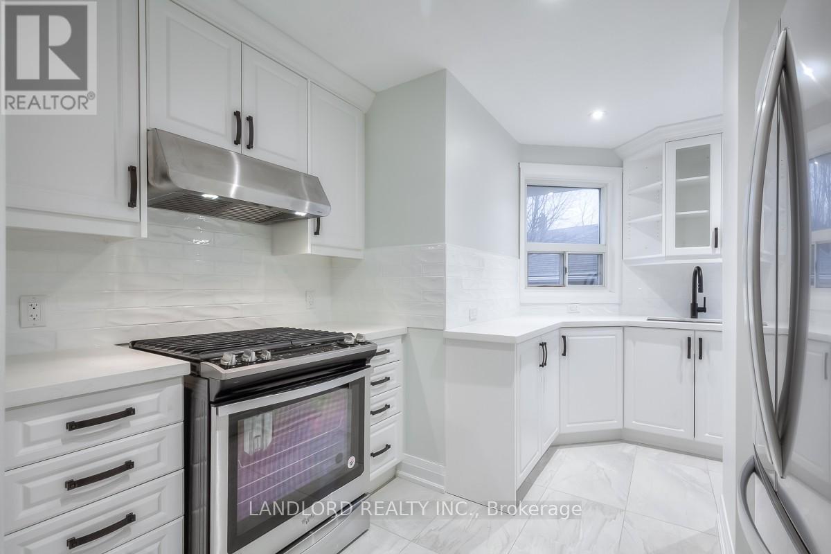 Primary Photo - 72 Midland Ave