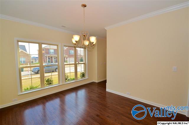 Building Photo - 15020 Lakeside Trail SW