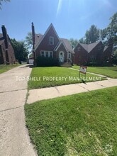 Building Photo - 2809 43rd St