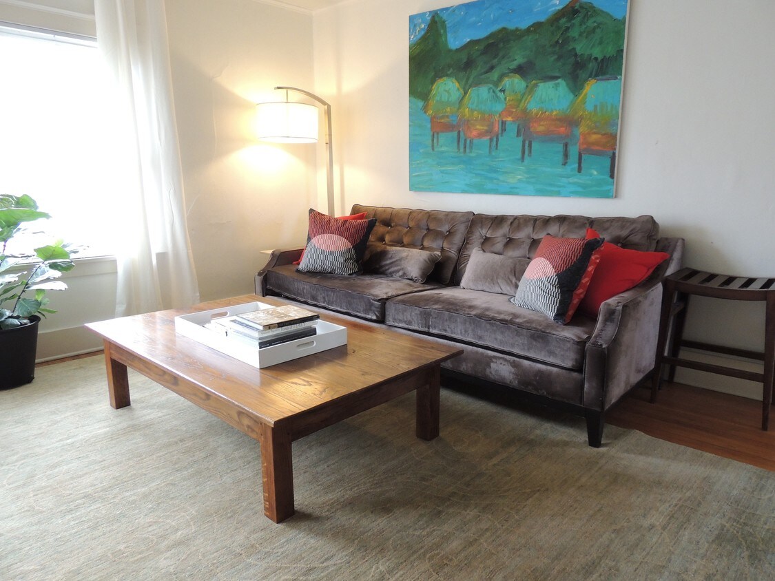 Foto principal - 957 Hyperion Ave