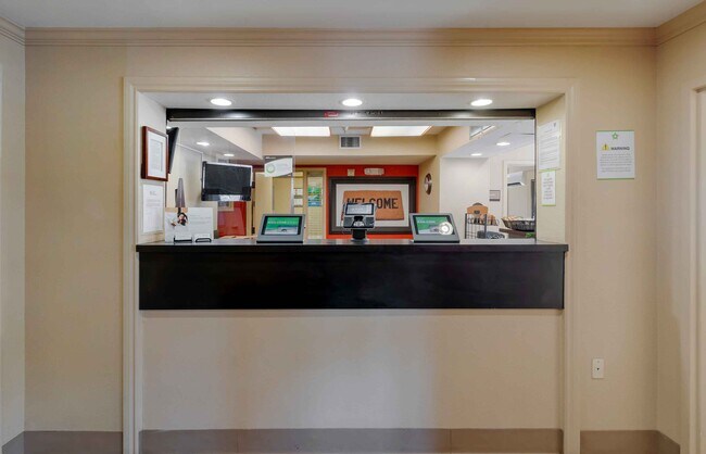 Foto del edificio - Furnished Studio-Fremont - Fremont Blvd. S...