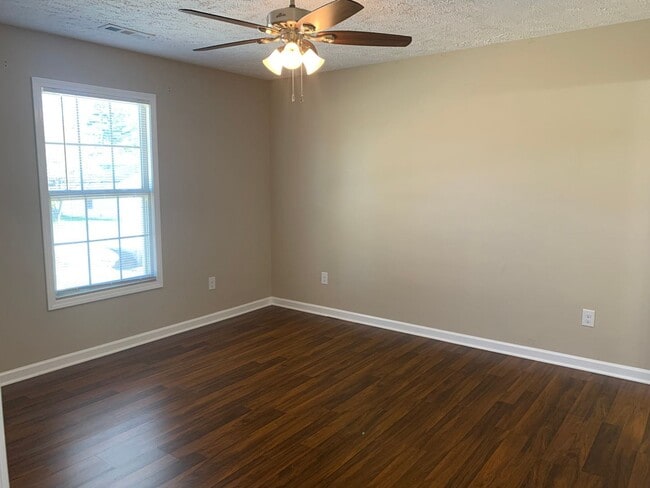 Foto del edificio - 3 br, 2 bath House - 379 Hendrixson Drive