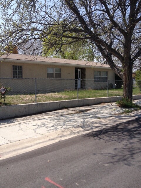 Primary Photo - 3827 W Country Squire Dr