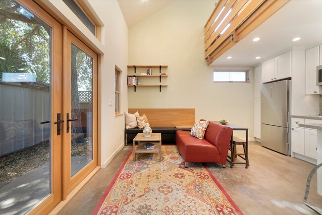 Interior westward view - 952 60th St