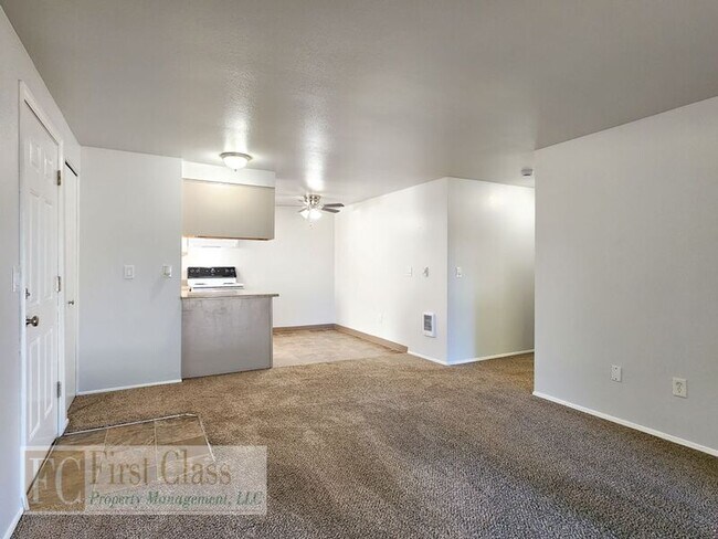 Building Photo - 1255 NW 183rd Ave