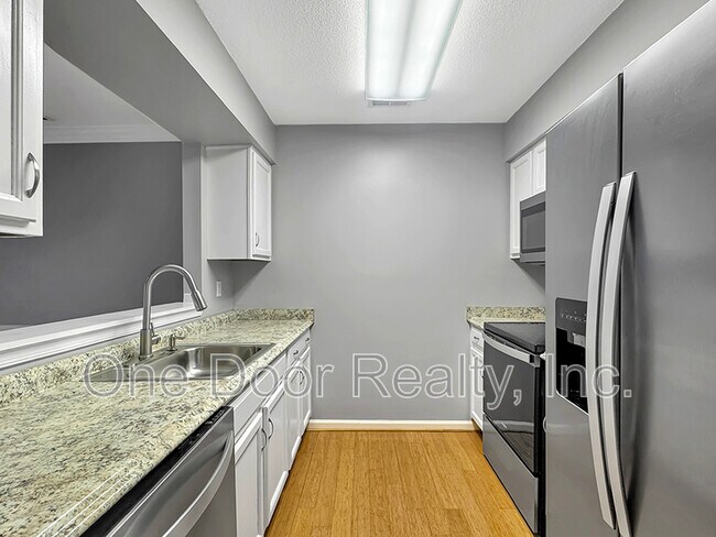 Foto del edificio - 805 Settlement Dr