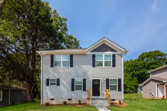 Building Photo - 607 N Scruggs St