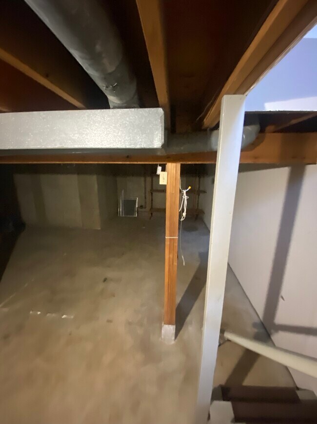 Building Photo - 114 Delmar Ave