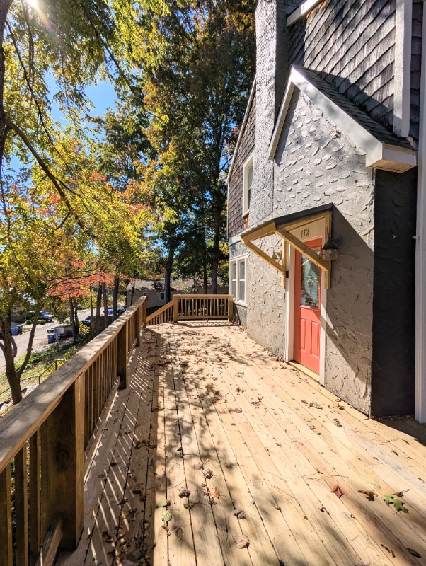 Building Photo - 132 Laurel Loop