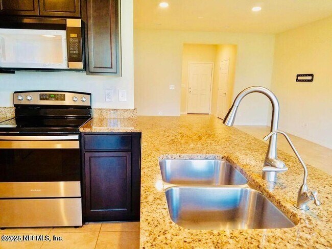 Building Photo - 7022 Berrybrook Dr