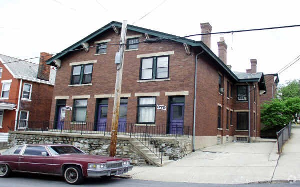 Building Photo - 979-981 Hatch St