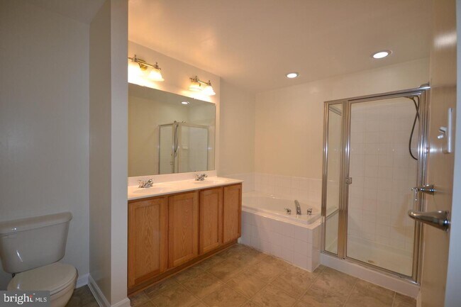 Building Photo - 9413 Manor Forge Way