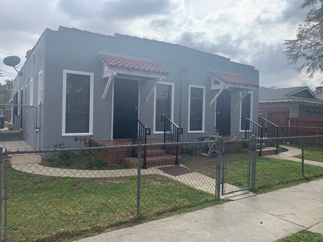 Building Photo - 342 E 84th St