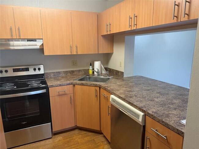 Foto del edificio - 8215 Sun Spring Cir