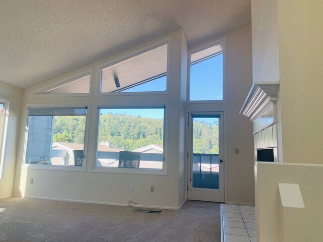 Foto del edificio - 635 SE Linn St