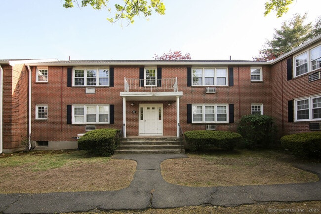 Building Photo - 4 Grandview Dr