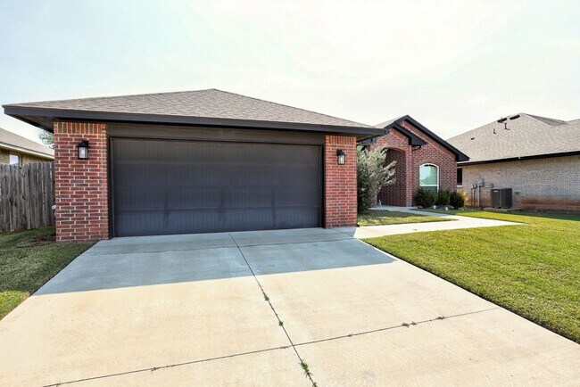 Foto del edificio - 2321 Norwood Dr