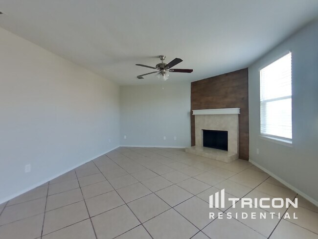 Foto del edificio - 4024 Thoroughbred Trail