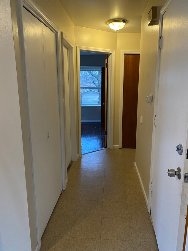 Primary Photo - 2515 Western Ave