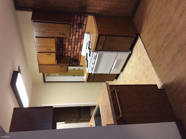 Building Photo - 303 Somerset Ln